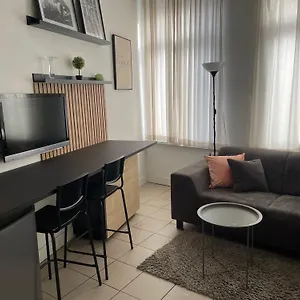 Private In Appartement